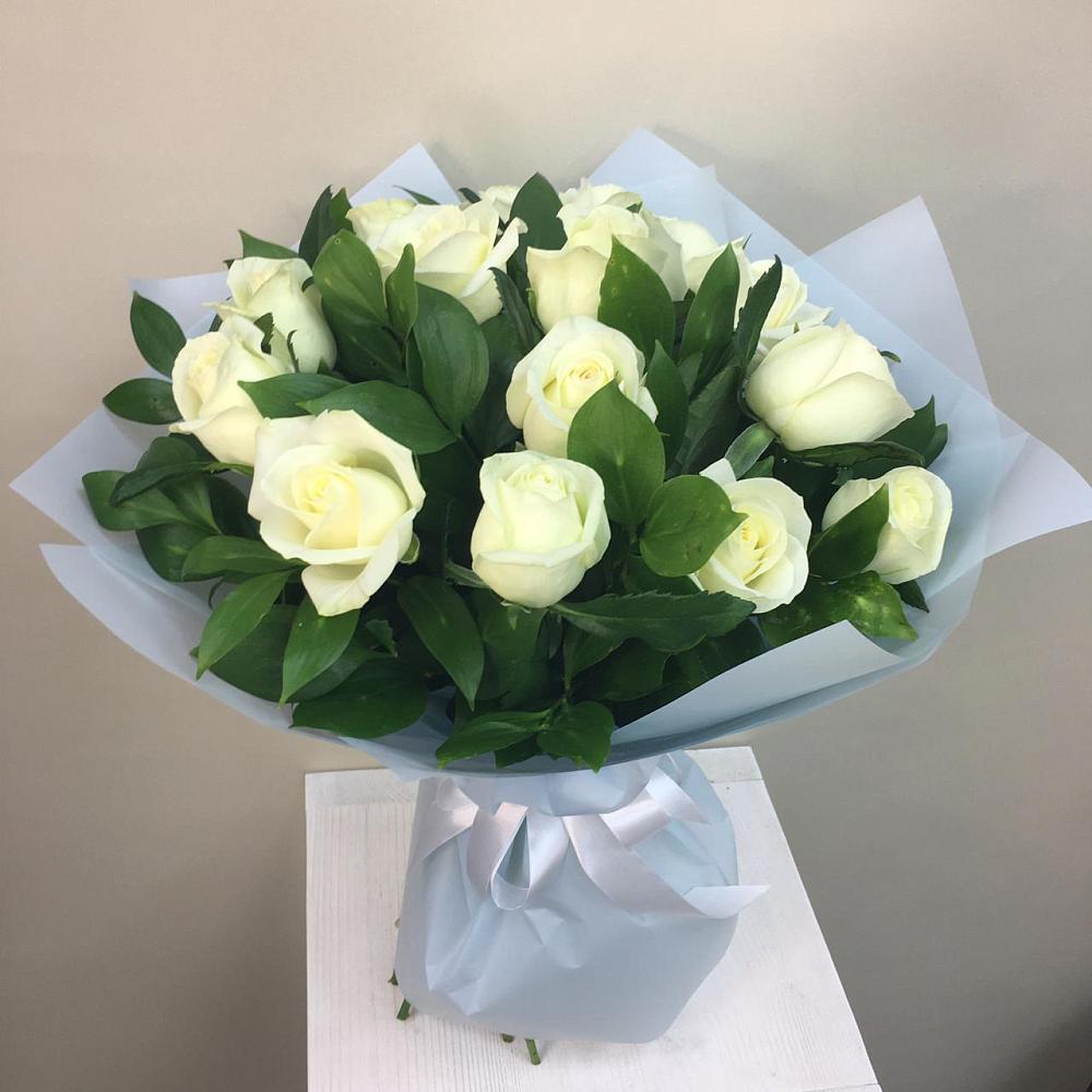 Букет 15 Белых роз Проуд в Чистые Боры